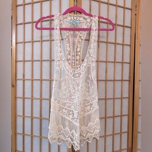 Karlie Floral Lace Sleeveless Racerback Boho Tank - White size M/L